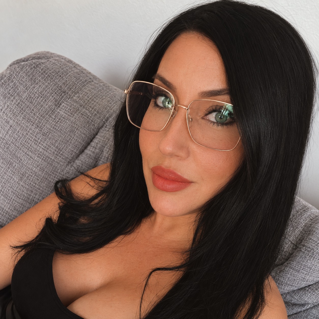 Alina Verdugo Fernandez, founder and licensed esthetician